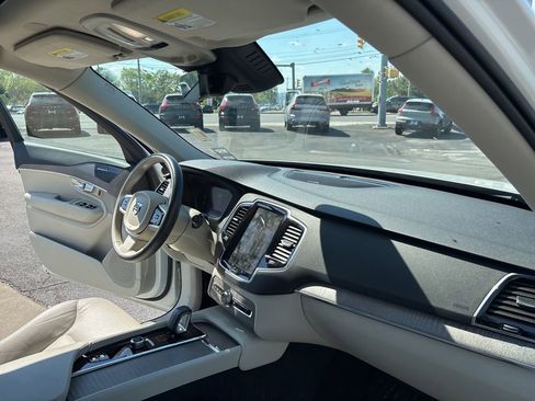 Used 2023 Volvo XC90 B6 Plus w/ Protection Package Premier AWD/4WD image 32