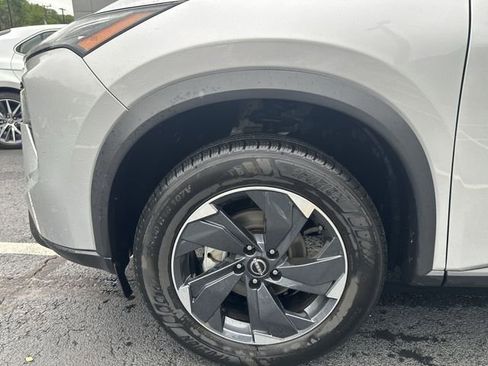 Used 2025 Nissan Rogue SV AWD/4WD image 20
