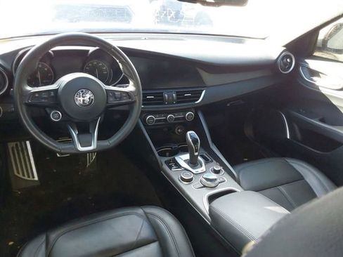 Used 2022 Alfa Romeo Giulia Ti image 6