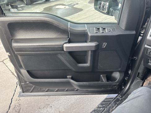 Used 2019 Ford F150 XLT w/ Equipment Group 302A Luxury image 15