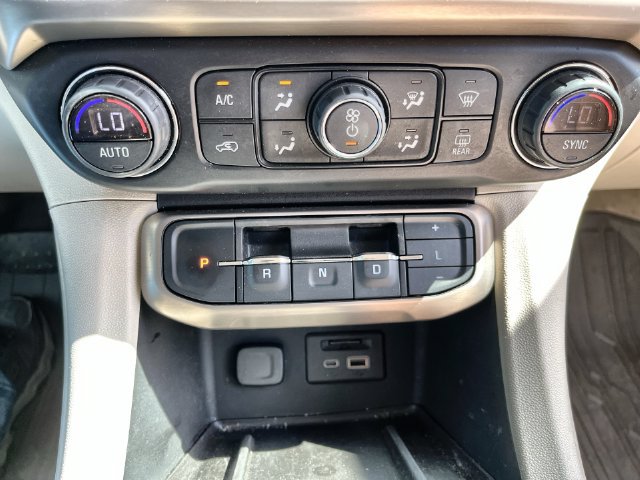 Used 2021 GMC Acadia Denali w/ Denali Ultimate Package AWD/4WD image 19