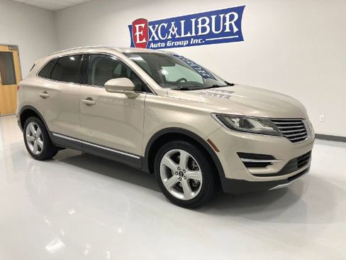 Used 2017 Lincoln MKC Premiere image 8