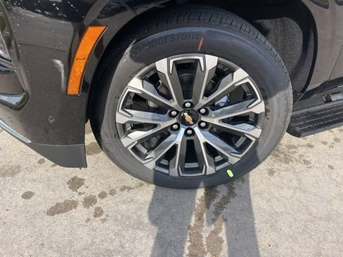 New 2026 Chevrolet Suburban High Country image 48