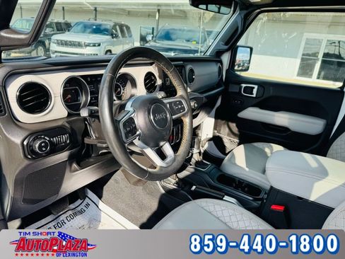 Used 2022 Jeep Gladiator Overland image 4