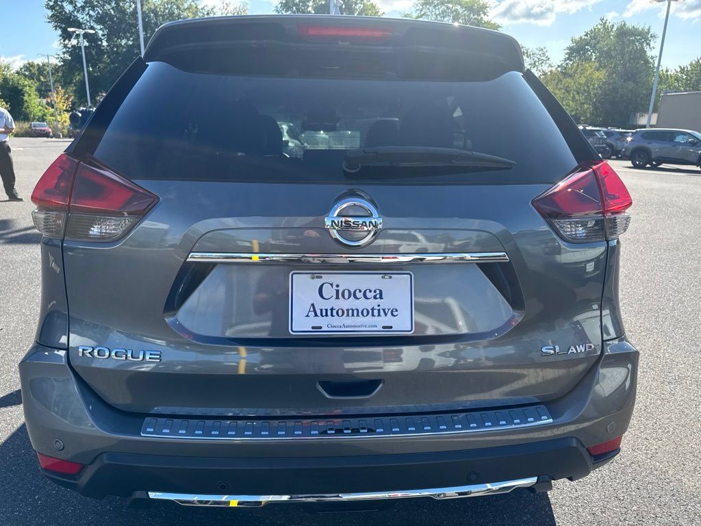 Used 2020 Nissan Rogue SL AWD/4WD image 8