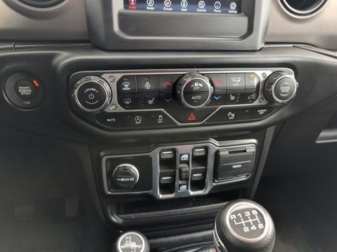 Used 2020 Jeep Wrangler Unlimited Sport AWD/4WD image 20