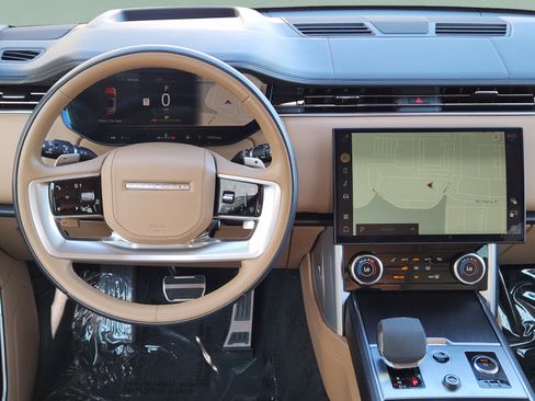 Certified 2023 Land Rover Range Rover Autobiography AWD/4WD image 24