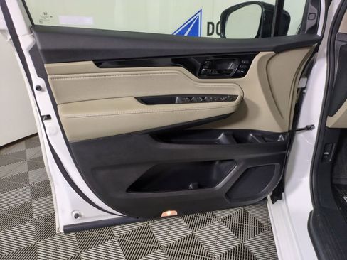 Used 2024 Honda Odyssey Elite image 14