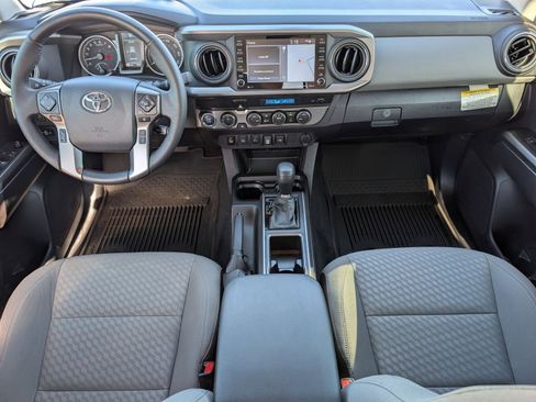 Used 2023 Toyota Tacoma SR5 AWD/4WD image 5