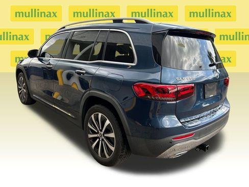 Used 2023 Mercedes-Benz GLB 250 image 3