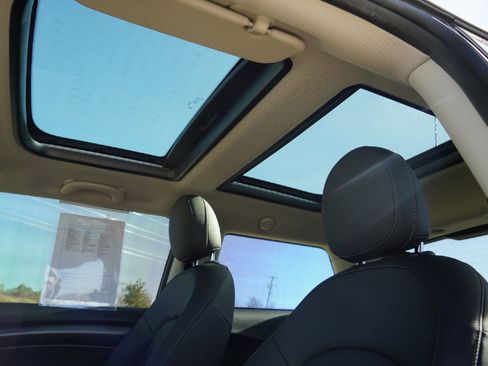 Used 2023 MINI Cooper 2-Door Hardtop image 30