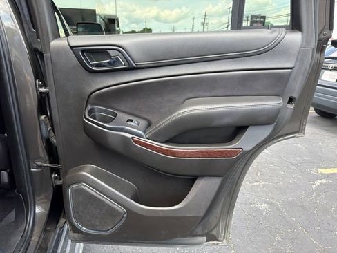 Certified 2019 GMC Yukon SLT w/ Open Road Package AWD/4WD image 18