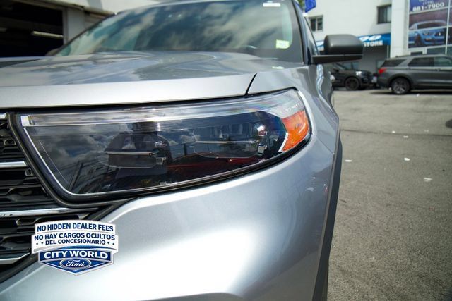 Certified 2022 Ford Explorer XLT w/ Equipment Group 202A AWD/4WD image 8