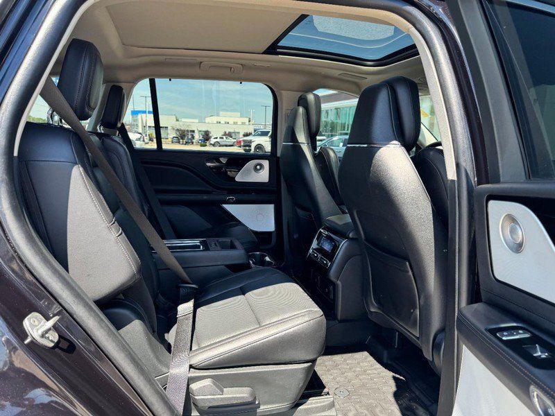 Certified 2023 Lincoln Aviator Reserve w/ Equipment Group 201A AWD/4WD image 13