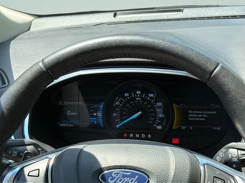 Used 2018 Ford Edge Titanium w/ Equipment Group 301A AWD/4WD image 14