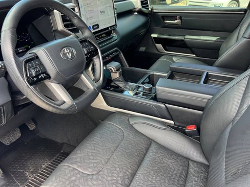 Used 2023 Toyota Tundra Limited w/ Power Package AWD/4WD image 12