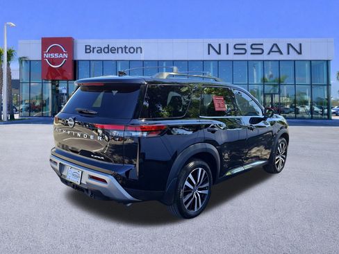 Certified 2024 Nissan Pathfinder Platinum image 5