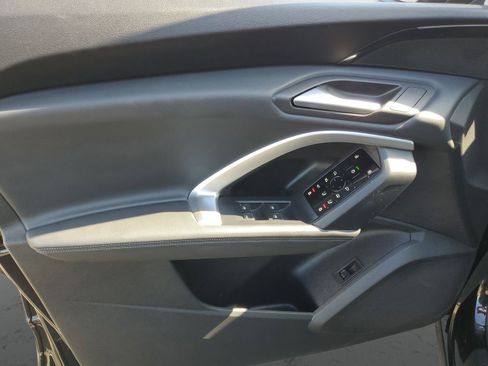 Used 2025 Audi Q5 Premium w/ Convenience Package image 20