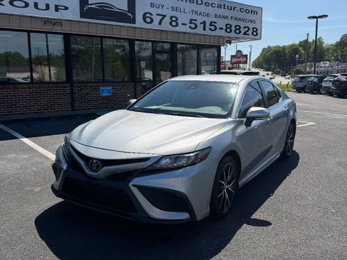 Used 2023 Toyota Camry SE w/ Convenience Package FWD image 23