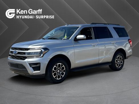 Used 2024 Ford Expedition XLT RWD image 1