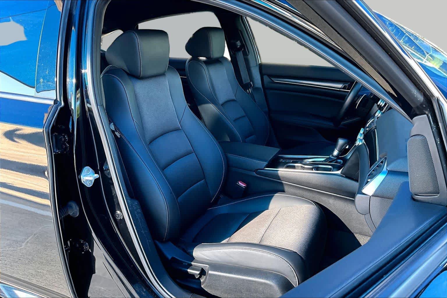 Used 2022 Honda Accord Sport image 9