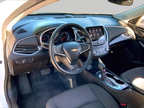 Used 2024 Chevrolet Malibu RS FWD image 17
