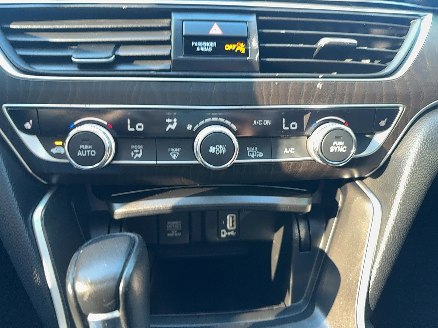 Used 2018 Honda Accord EX-L image 19