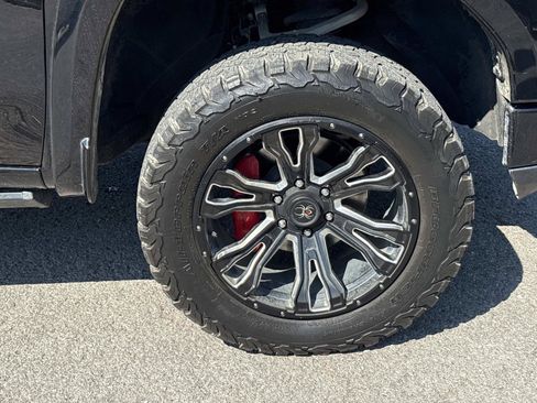 Used 2023 GMC Sierra 1500 AT4 w/ AT4 Premium Package AWD/4WD image 10