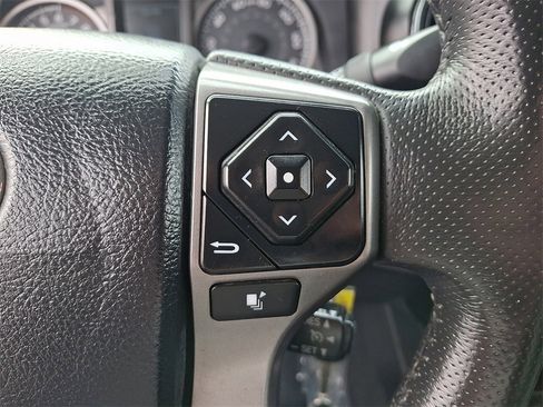 Used 2017 Toyota Tacoma SR5 w/ Tow Package image 23