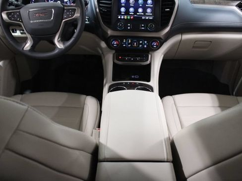 Used 2023 GMC Acadia Denali w/ Denali Ultimate Package AWD/4WD image 31