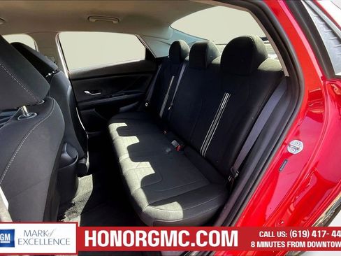 Used 2022 Hyundai Elantra SEL FWD image 20