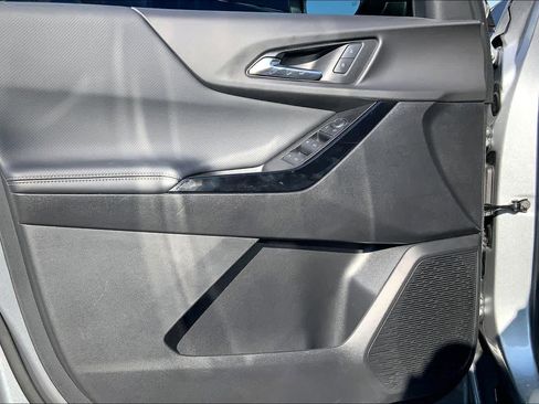 Used 2025 Chevrolet Equinox LT w/ Midnight Edition image 21