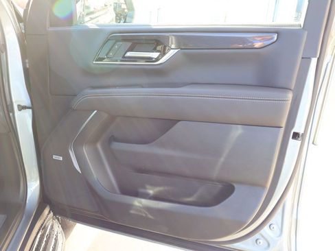 New 2026 GMC Yukon XL Elevation w/ LPO, Elevation Black Package image 42