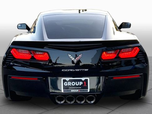 Used 2017 Chevrolet Corvette Stingray Coupe RWD image 5