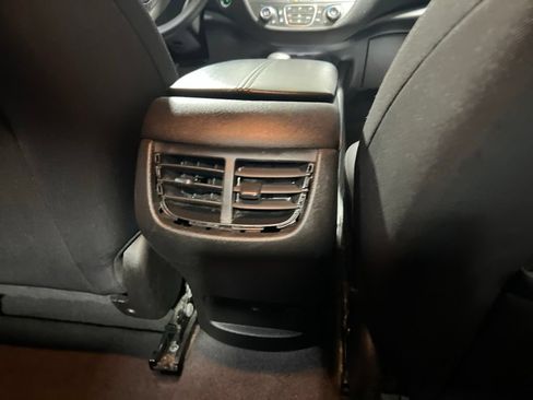 Used 2024 Chevrolet Malibu LT FWD image 15