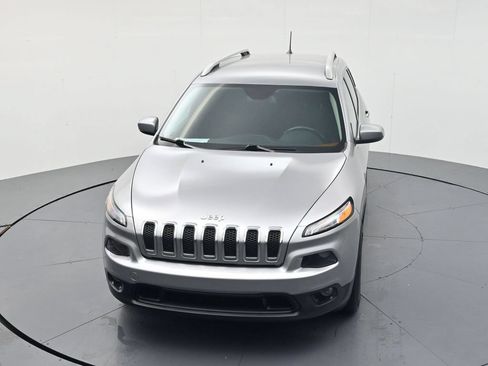 Used 2016 Jeep Cherokee Latitude w/ Safety/Convenience Group AWD/4WD image 39