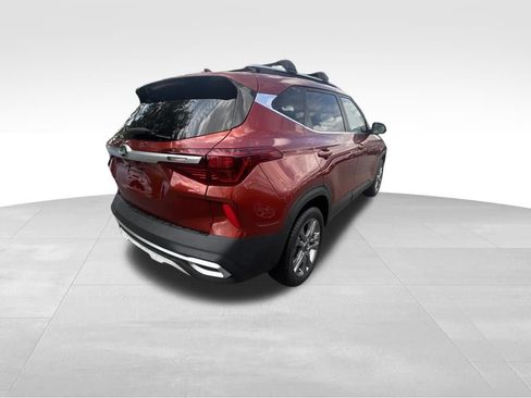 Used 2021 Kia Seltos S FWD image 7