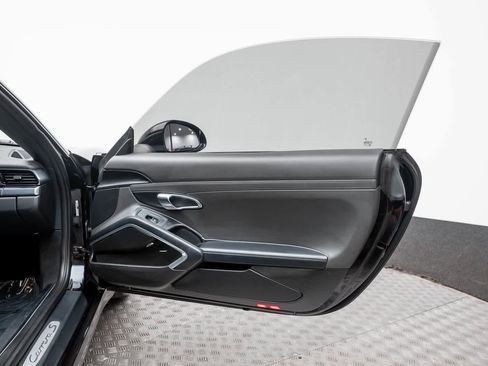 Used 2015 Porsche 911 Carrera 4S image 40