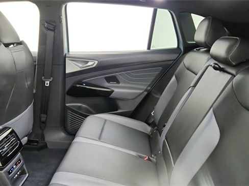 Used 2025 Volkswagen ID.4 Pro S Plus image 27