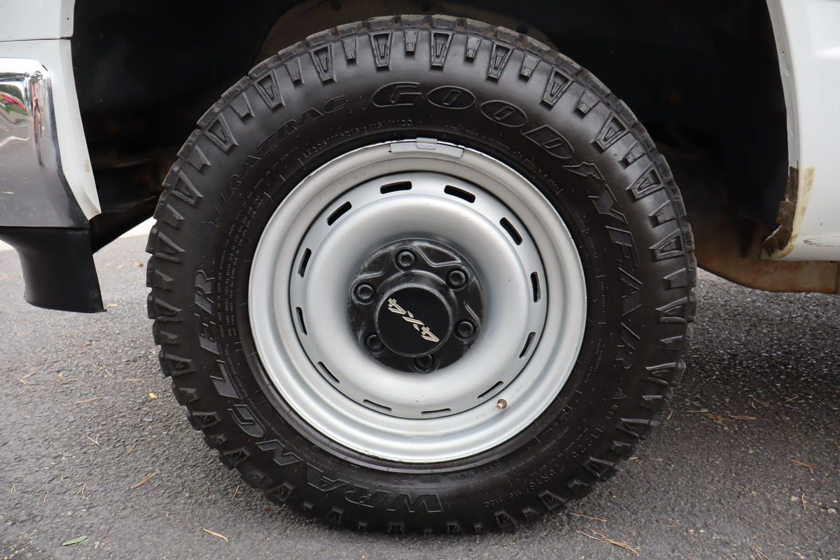 Used 1988 Chevrolet Silverado 2500 4x4 Regular Cab image 34