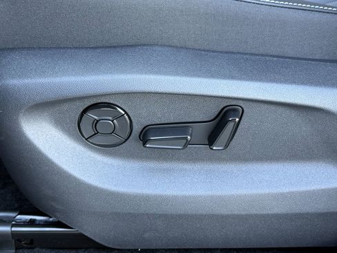 New 2026 Volkswagen Tiguan SE R-Line image 21