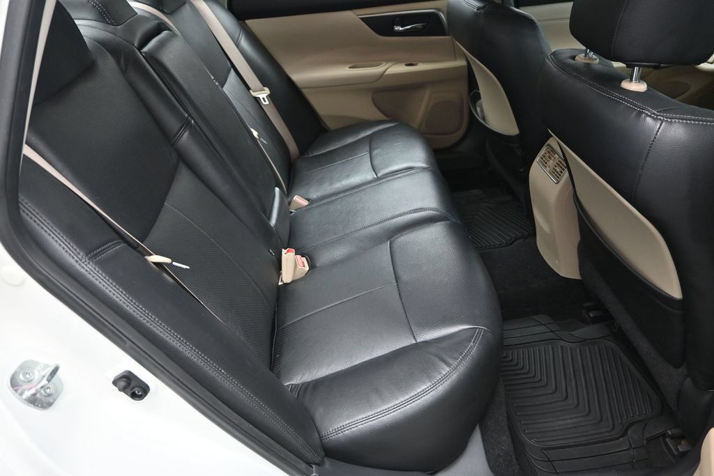 Used 2015 Nissan Altima 2.5 SV w/ Convenience Package FWD image 34