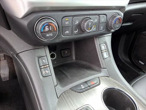 Used 2017 GMC Acadia SLT image 11