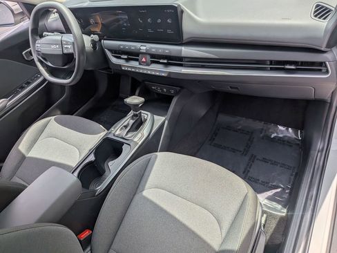 Used 2025 Kia K4 FWD image 31