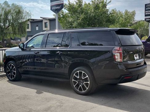 Used 2024 Chevrolet Suburban RST AWD/4WD image 8