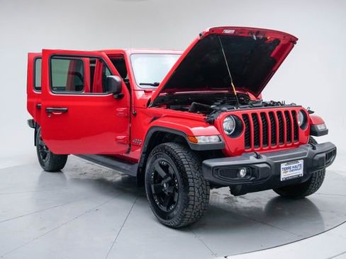 Used 2021 Jeep Gladiator Overland w/ Uconnect 4C Nav & Sound Group image 15