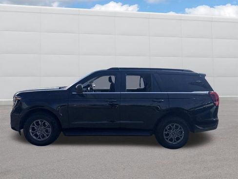 Used 2025 Ford Expedition Active AWD/4WD image 2
