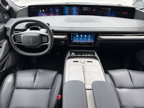 New 2026 Lincoln Navigator L Reserve AWD/4WD image 21