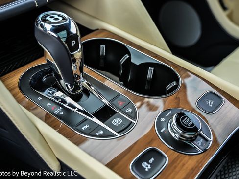 Used 2023 Bentley Bentayga Extended Wheelbase image 50