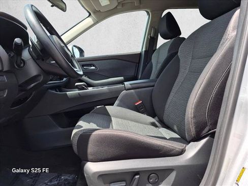 Used 2023 Nissan Rogue SV FWD image 15
